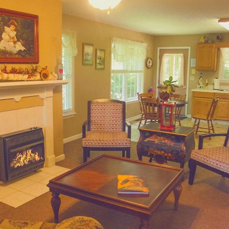 Nolichuckey Bluffs Bed & Breakfast Cabins Greeneville ภายนอก รูปภาพ