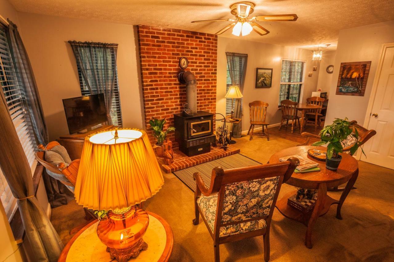 Nolichuckey Bluffs Bed & Breakfast Cabins Greeneville ภายนอก รูปภาพ