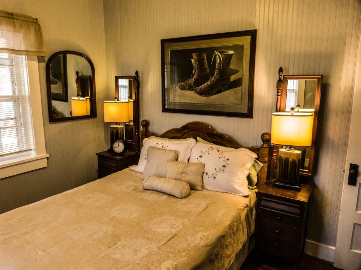 Nolichuckey Bluffs Bed & Breakfast Cabins Greeneville ภายนอก รูปภาพ