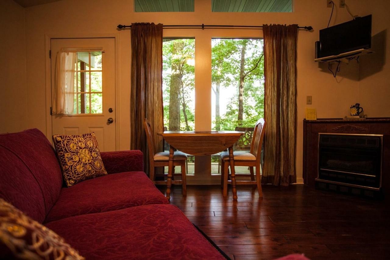 Nolichuckey Bluffs Bed & Breakfast Cabins Greeneville ภายนอก รูปภาพ