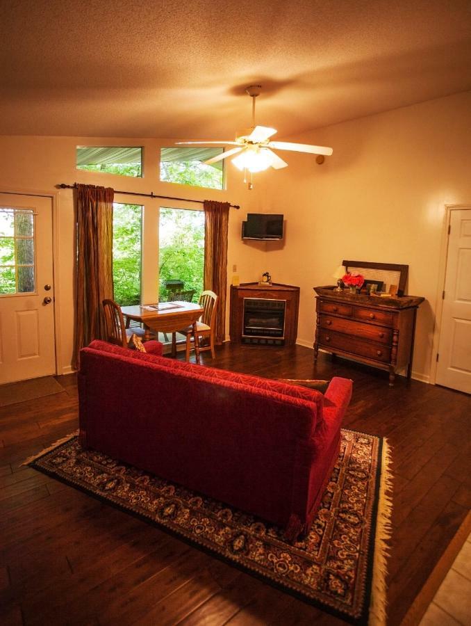 Nolichuckey Bluffs Bed & Breakfast Cabins Greeneville ภายนอก รูปภาพ